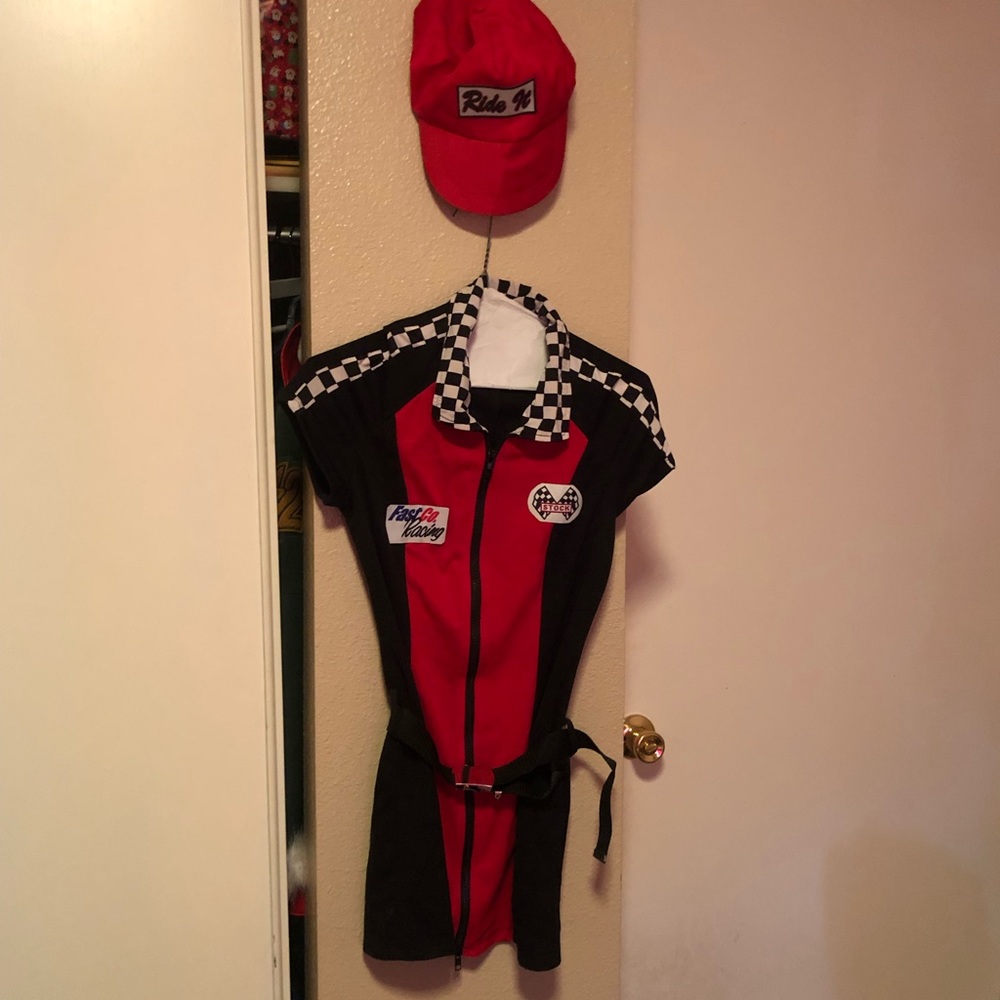Costume